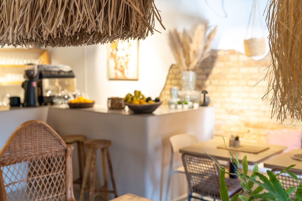 COZY Cafe Kitchen Bar