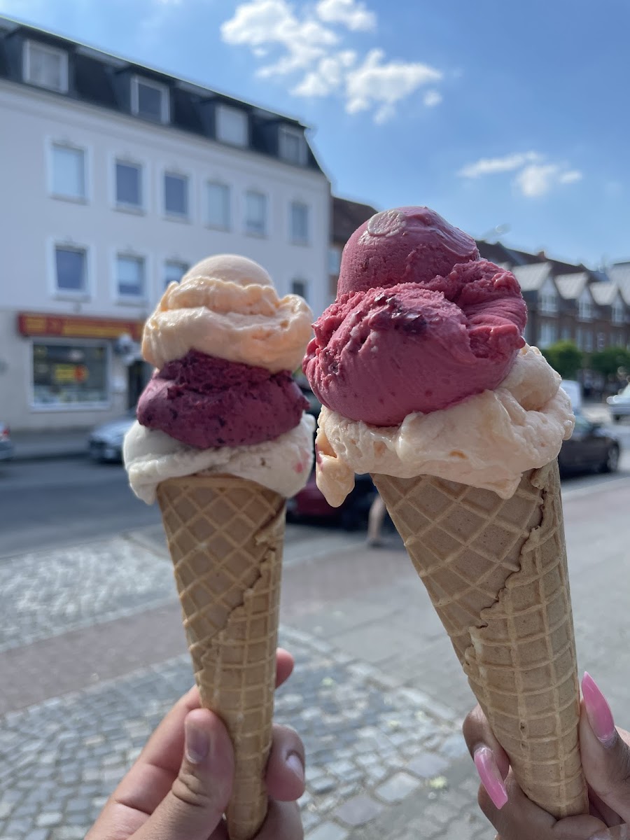Eiscafé Venezia | Eisdiele Schnelsen | Eis in Schnelsen Photo 6