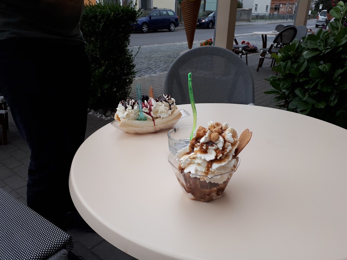Eisdiele Regenstauf Photo 6
