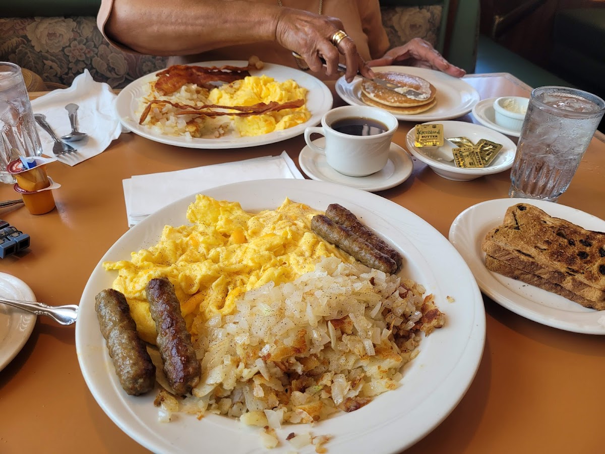 Golden Griddle Pancake House Photo 5