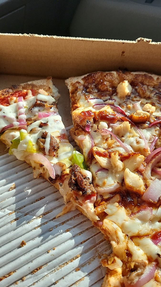 Noahs pizza Photo 3