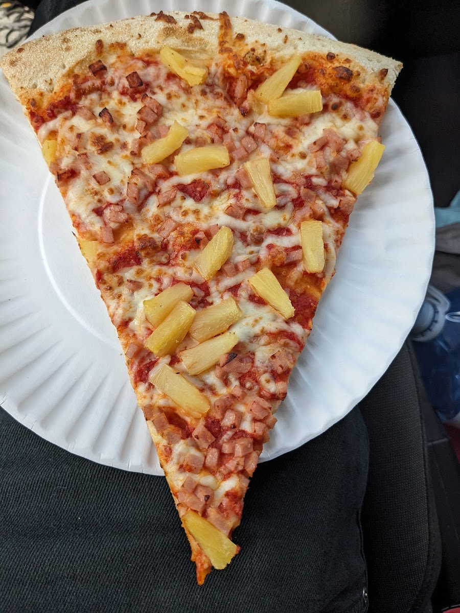 Noahs pizza Photo 5
