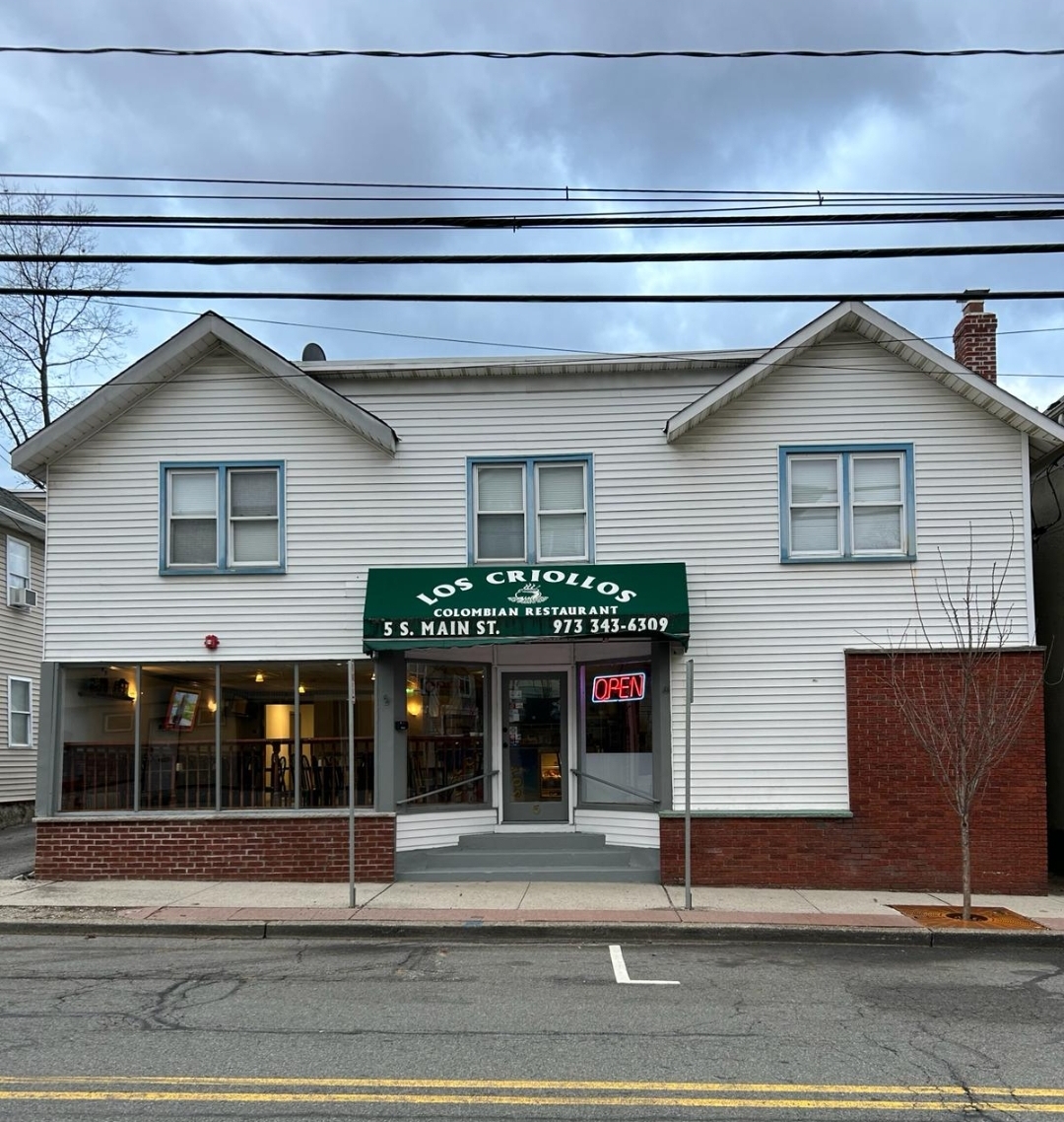 Los Criollos Colombian Restaurant