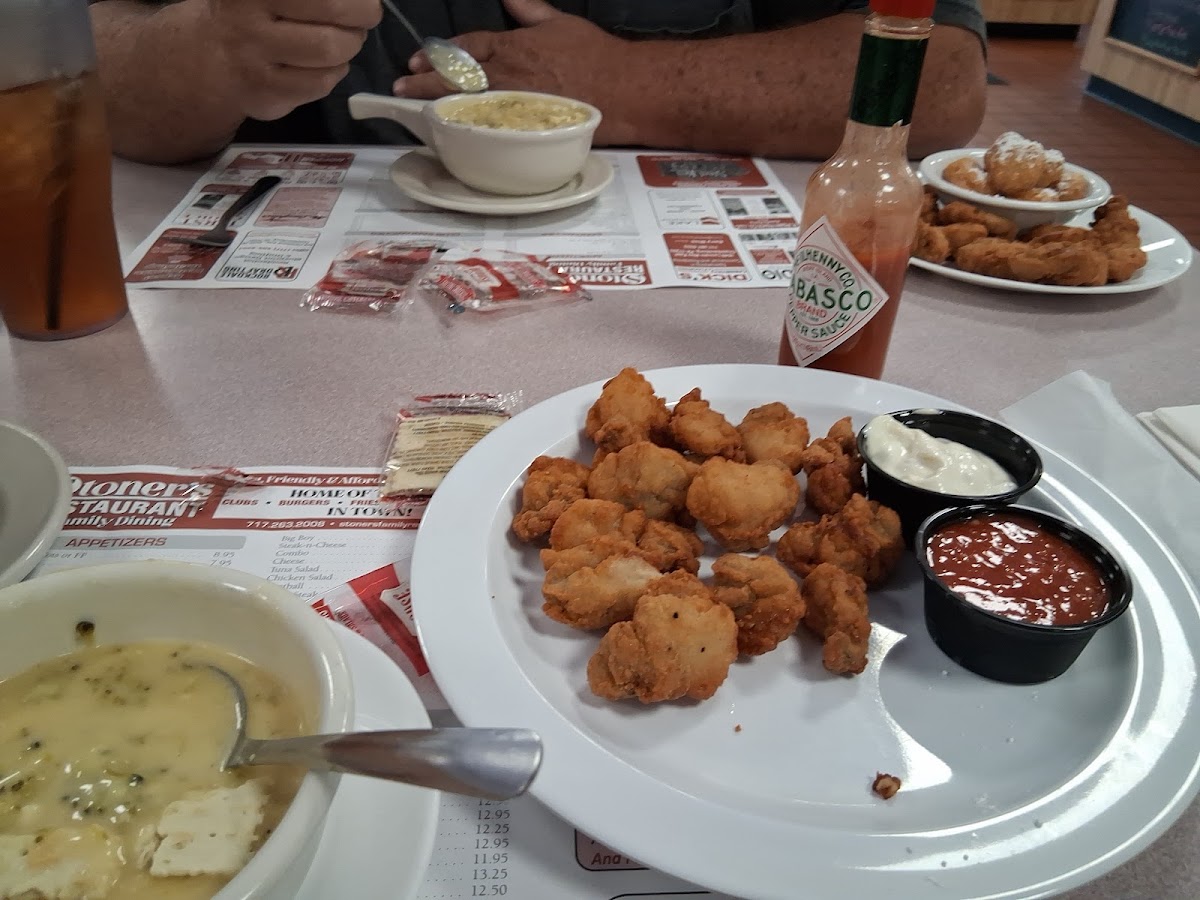 Stoner's Family Restaurant Photo 4