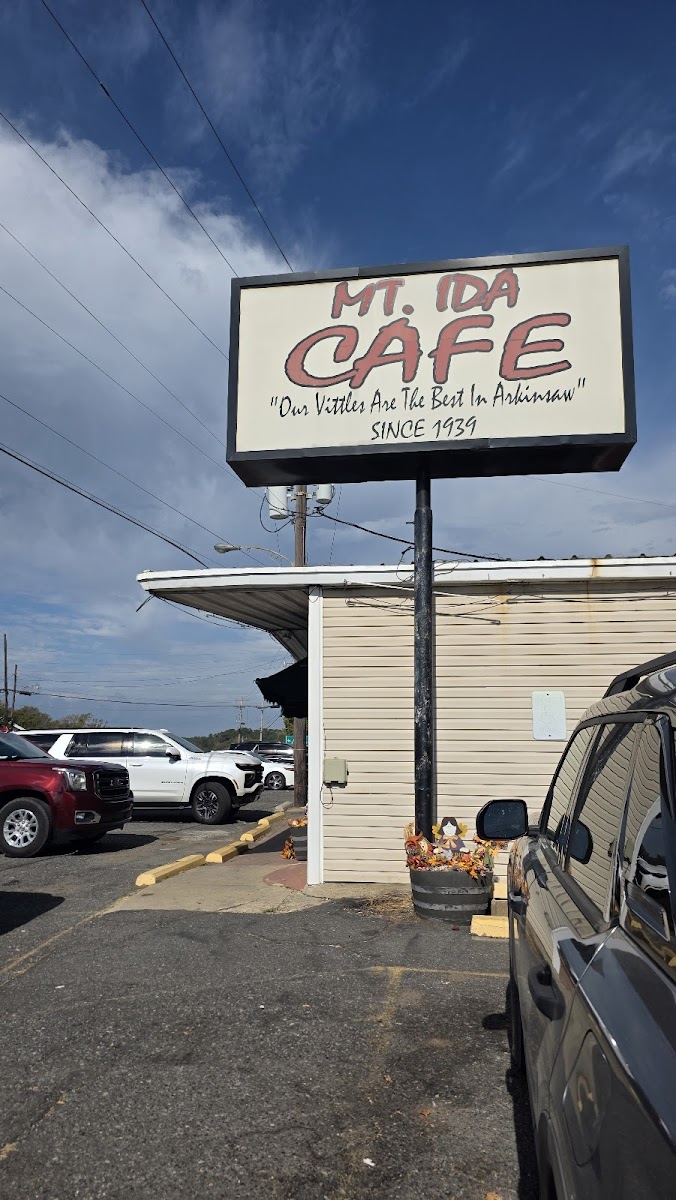 MT. IDA CAFE Photo 3