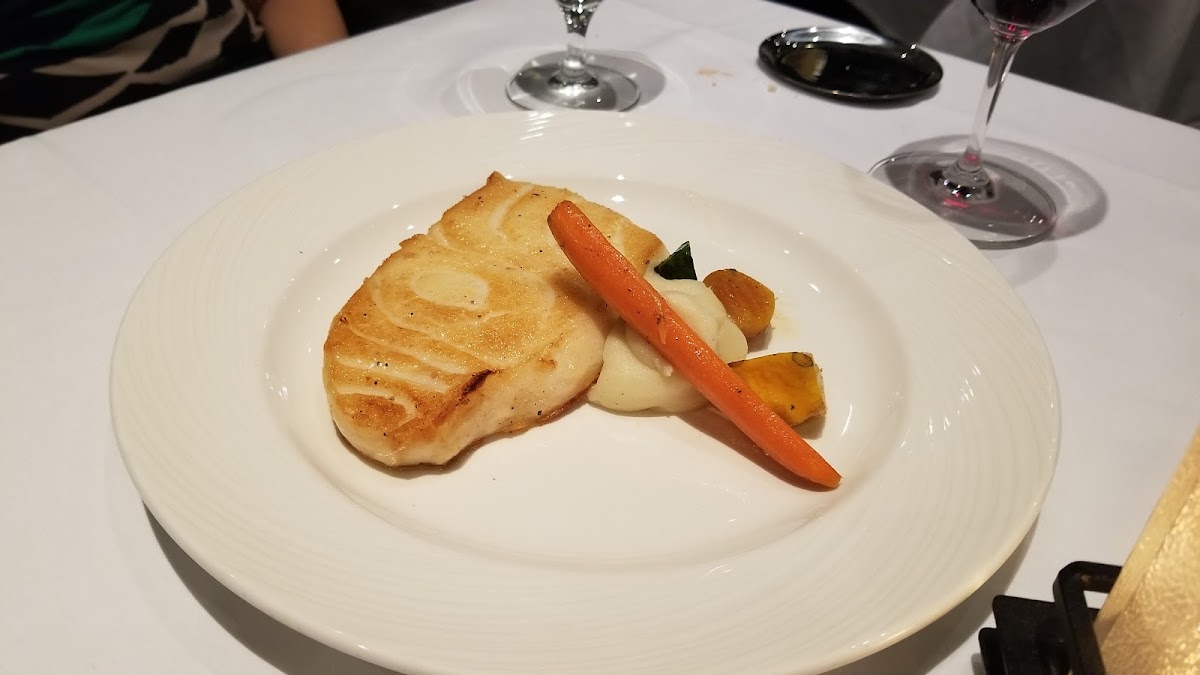 Nineteen 86 Steakhouse Photo 8