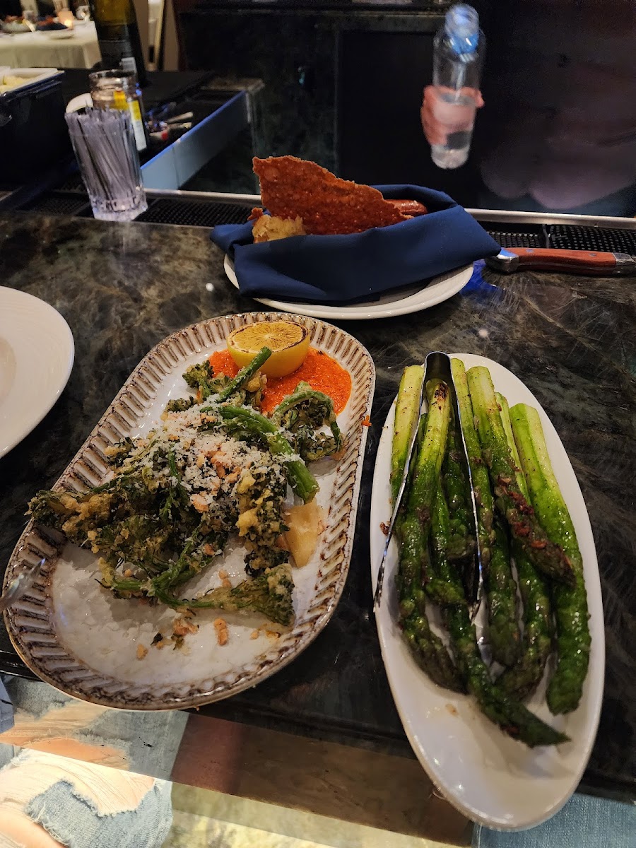 Nineteen 86 Steakhouse Photo 9