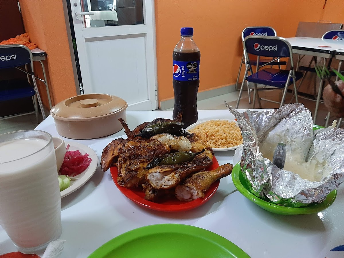 El Parrillón Max Pollos al Carbón Photo 8