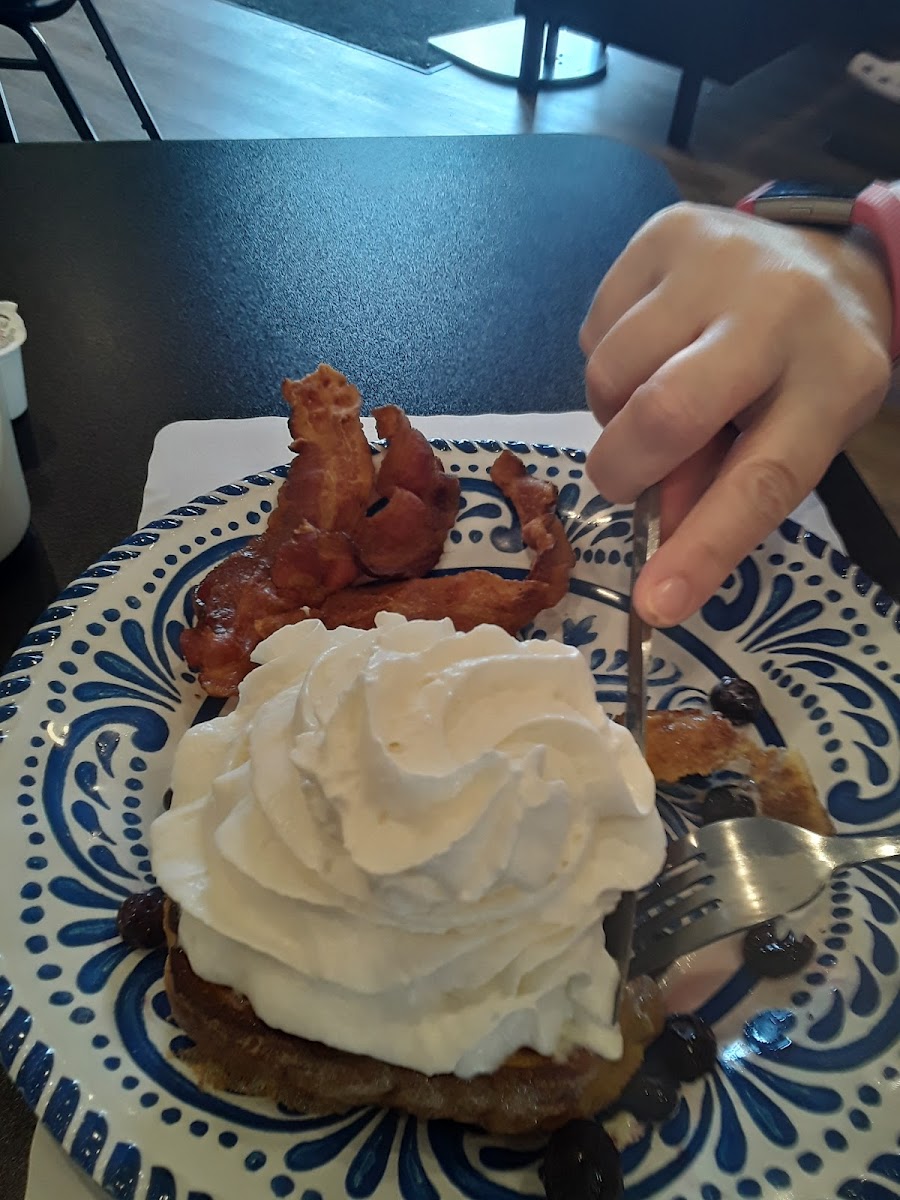 Kacie's Sports Cafe Photo 9