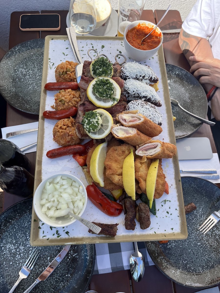 Sportivo Restaurant Photo 3