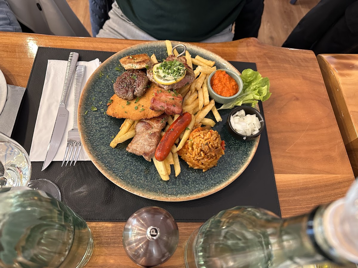 Sportivo Restaurant Photo 8