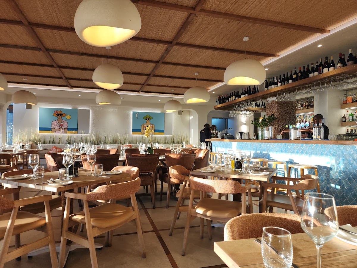 Harry's Beach Restaurant