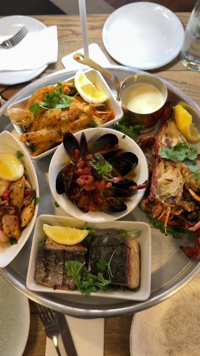 Harry's Beach Restaurant Photo 2