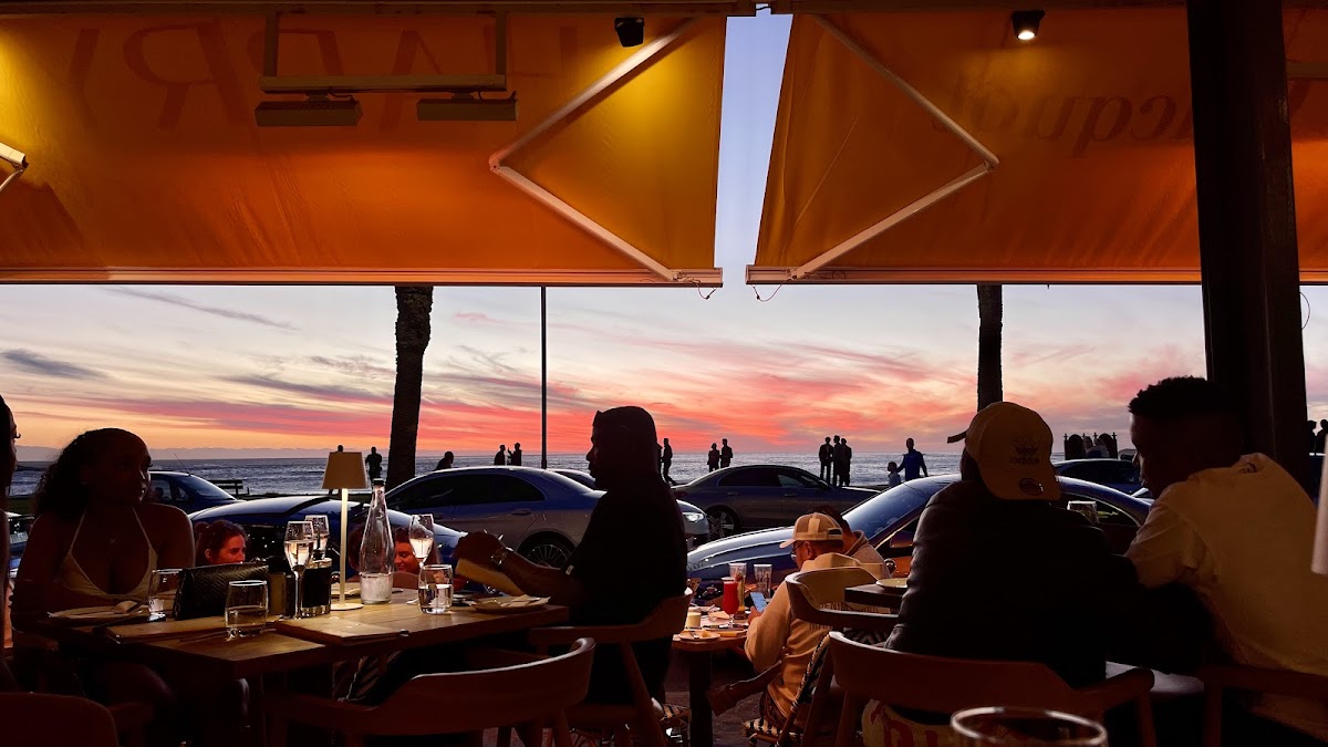 Harry's Beach Restaurant Photo 3