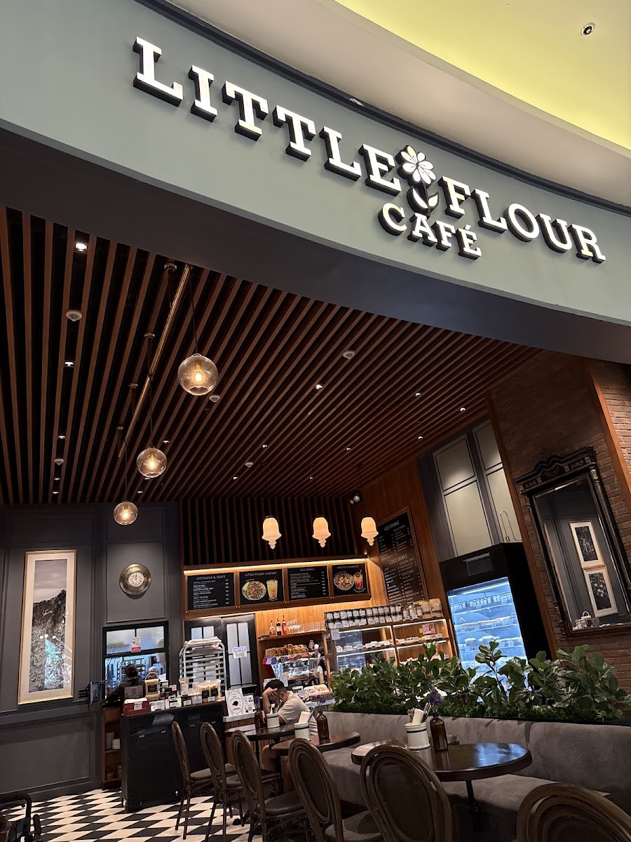Little Flour Café - Newport World Resorts Photo 3