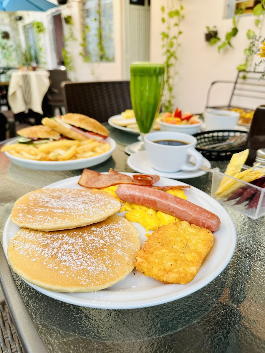 Crisanta café Photo 2
