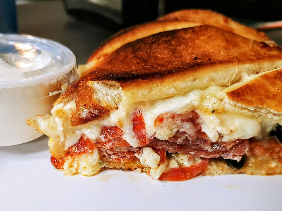 Sylvio's Pizzeria & Deli Photo 7