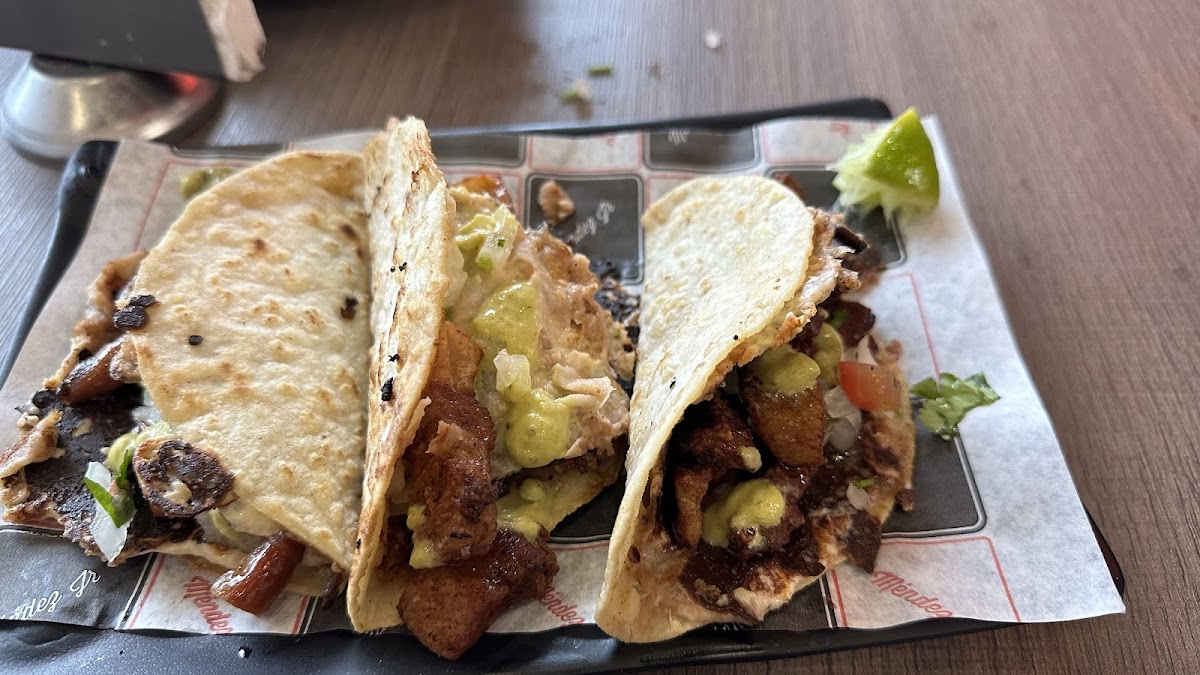 Chicharronería Méndez Jr. San Pedro Photo 3