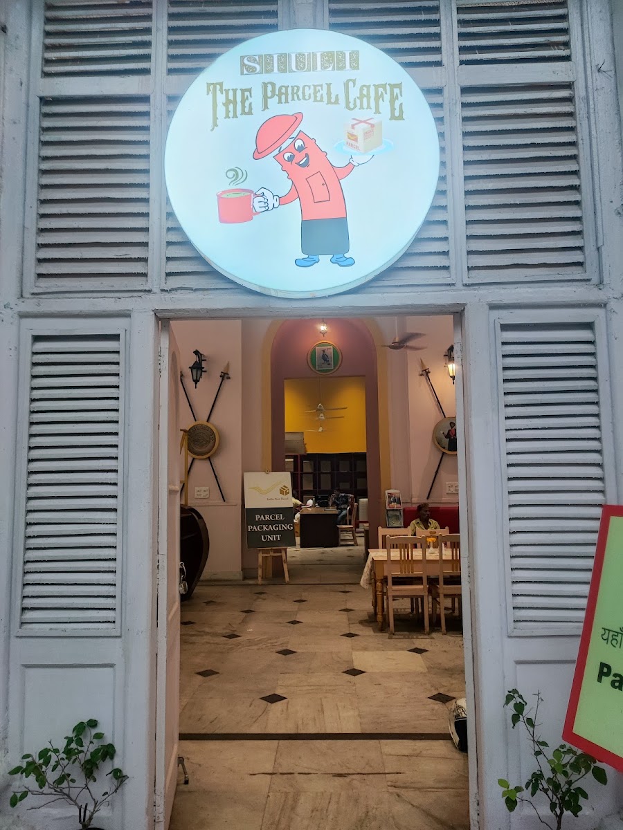 Siuli, The Parcel Cafe