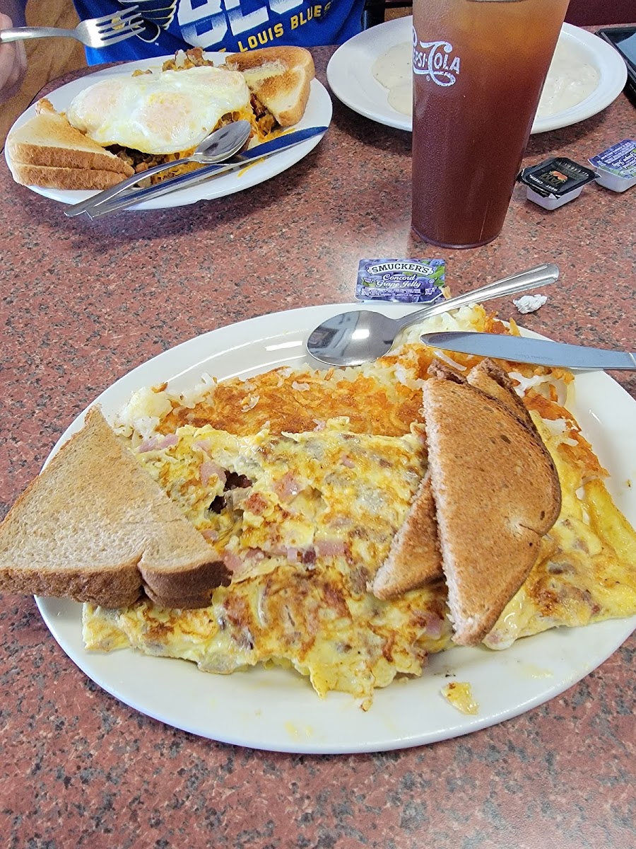 Pacific Family Restaurant Photo 8