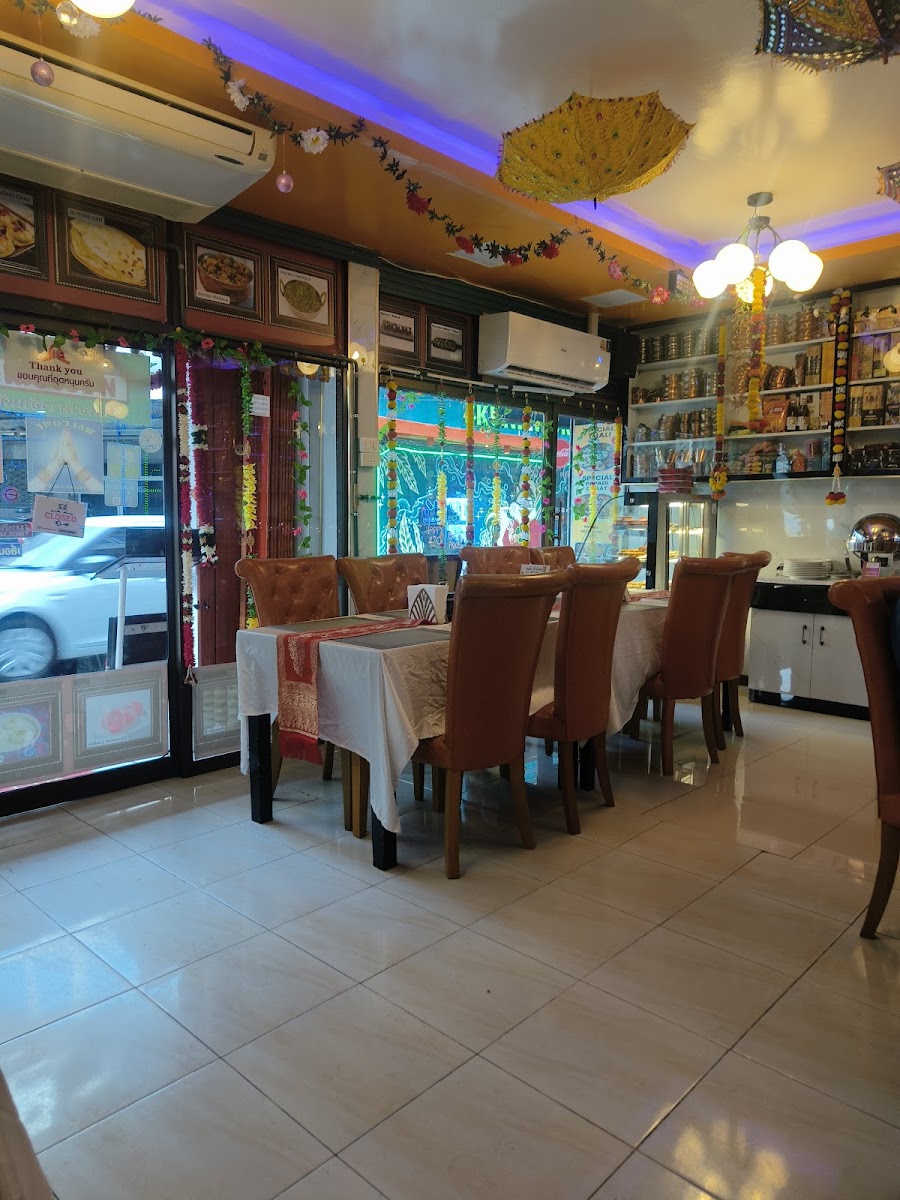V Unity Indian Food & Restaurant Photo 3
