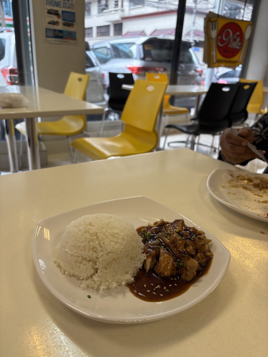 Nitz Restaurant Photo 3
