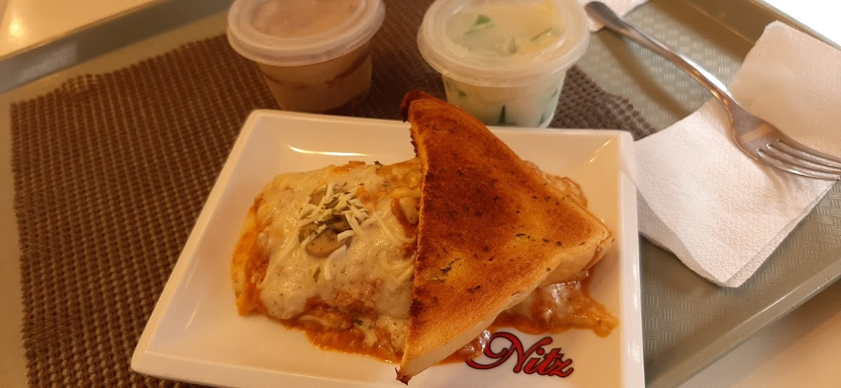Nitz Restaurant Photo 7