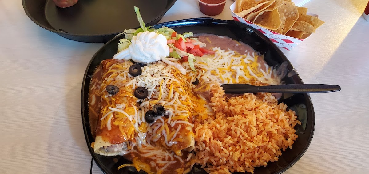 Chicken Lisa's and Your Mexican Favorites Photo 8