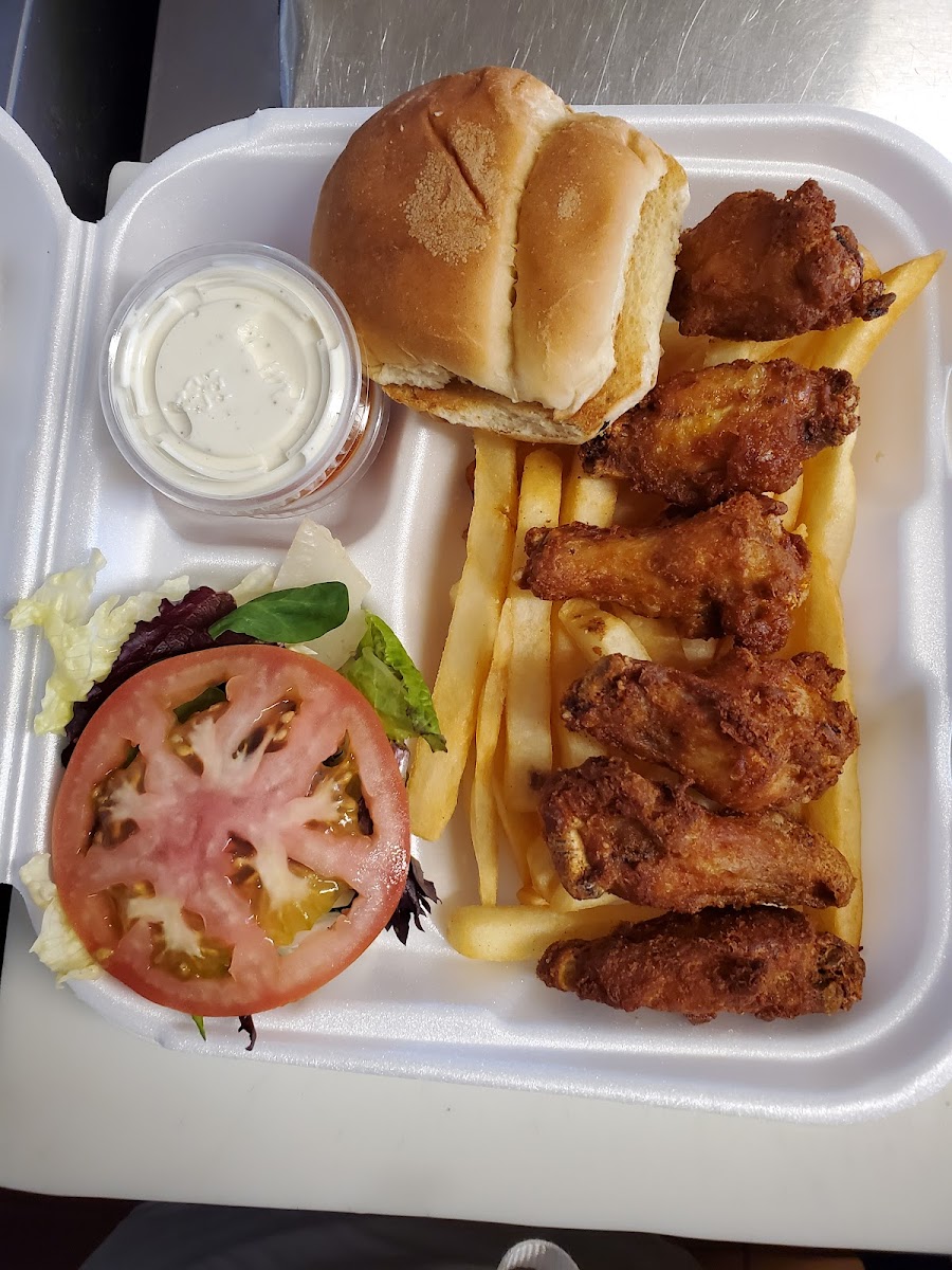 M Juicy Burger Photo 3