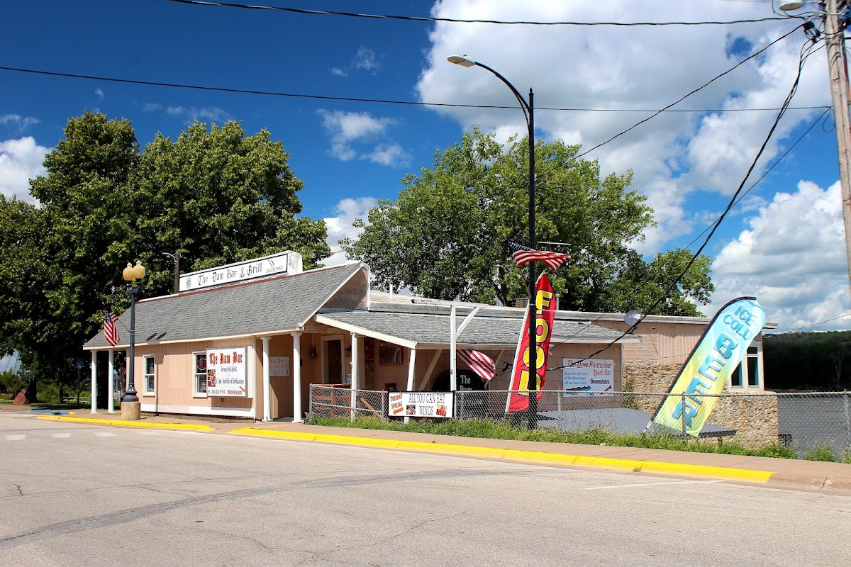 The Dam Bar & Grill Photo 3