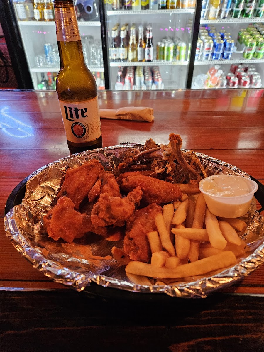 The Dam Bar & Grill Photo 5