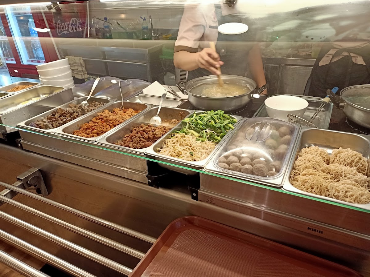 Bakso JWR bandara soekarno hatta Photo 5