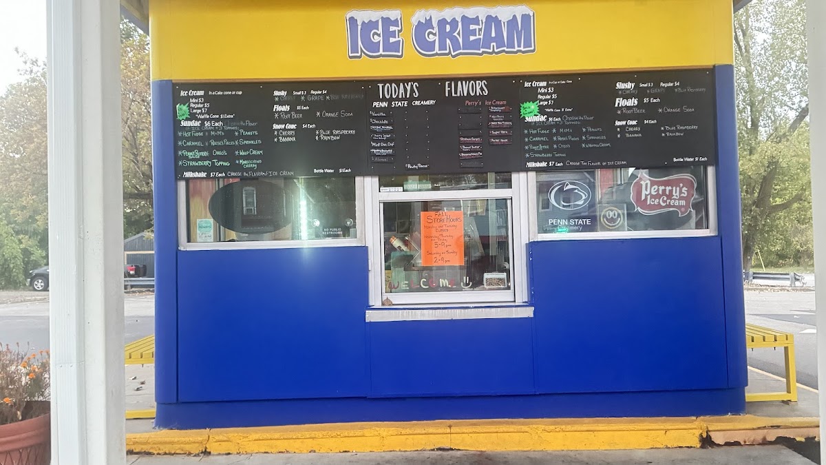 Smiley's Ice Cream Photo 4