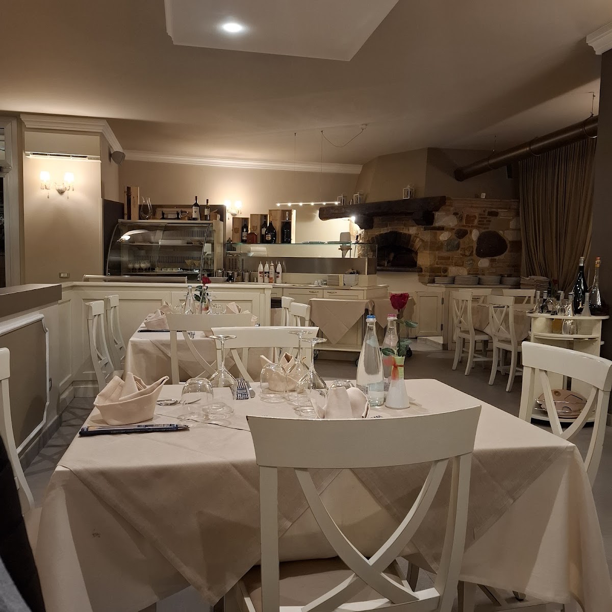 Al Bacio Restaurant & Pizza Photo 2