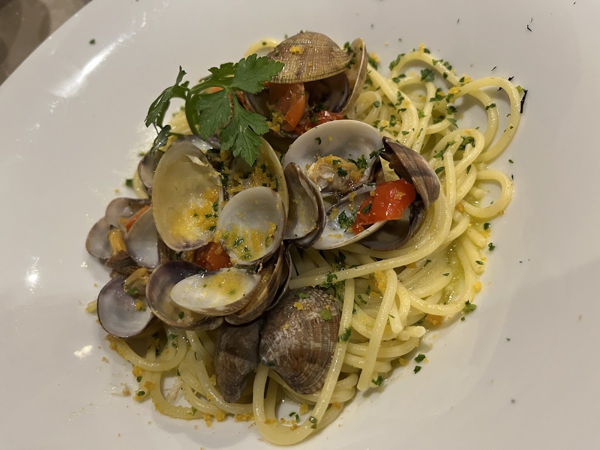 Al Bacio Restaurant & Pizza Photo 6