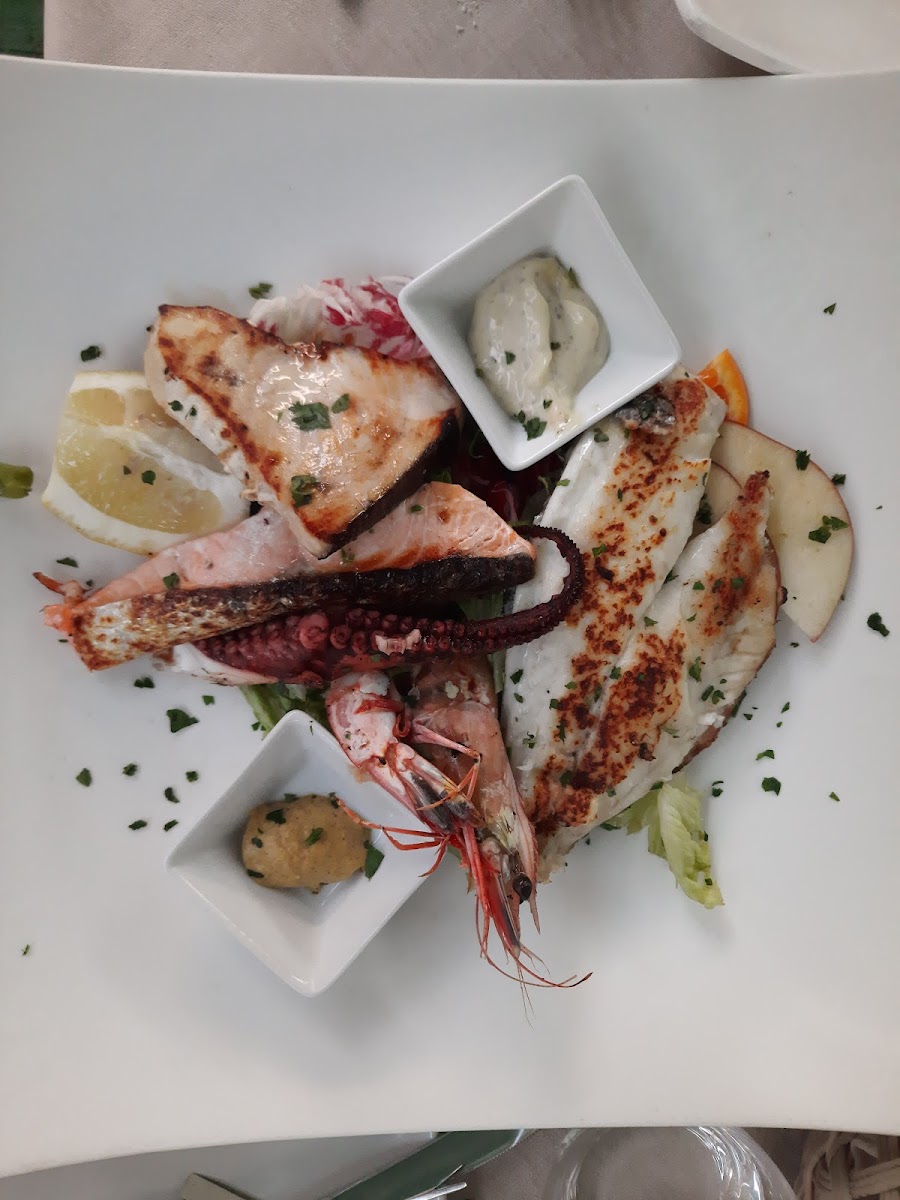 Al Bacio Restaurant & Pizza Photo 9