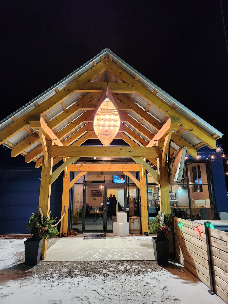 Boatworks Social House Photo 9
