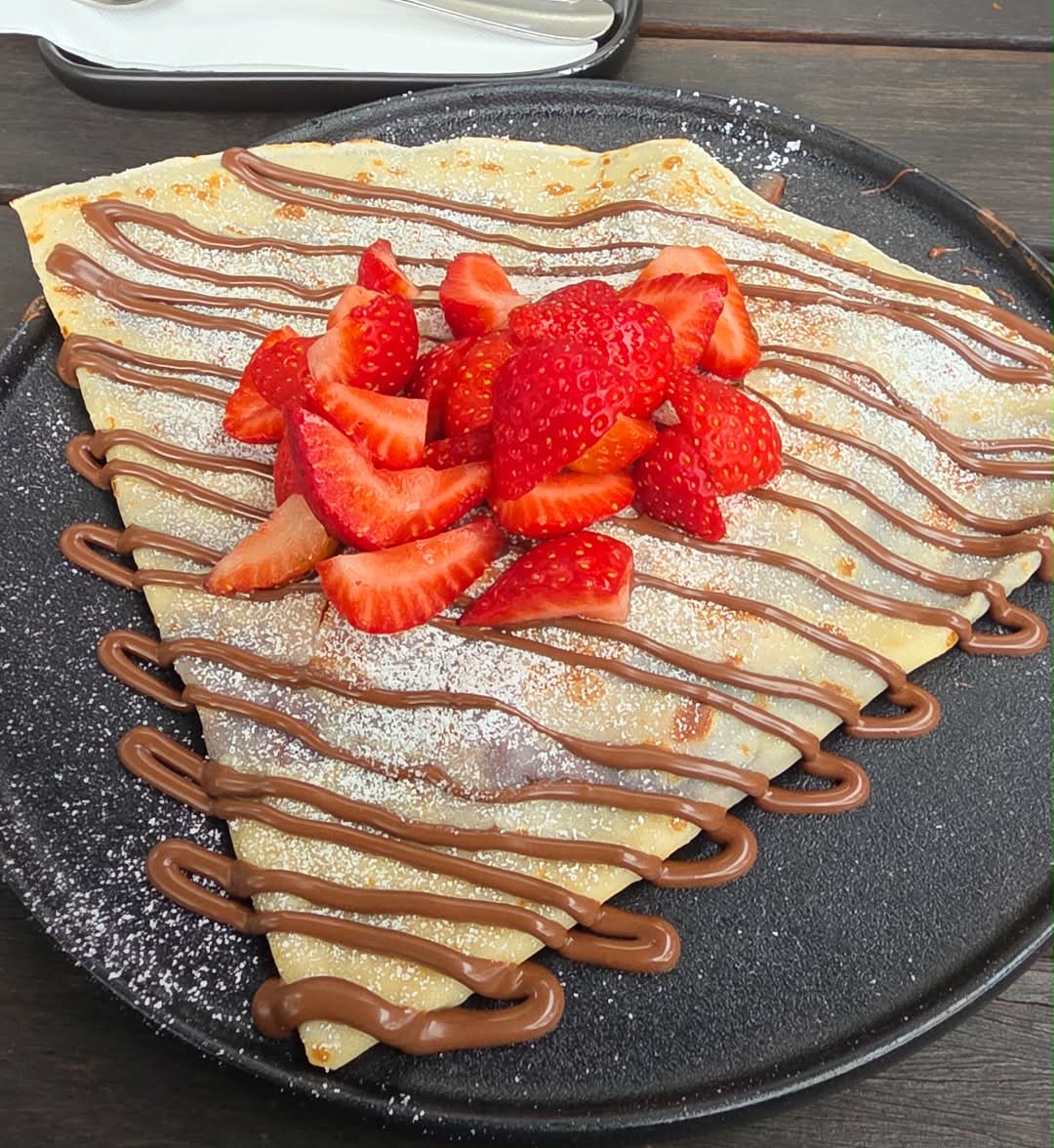 LEONA Cafe Photo 4