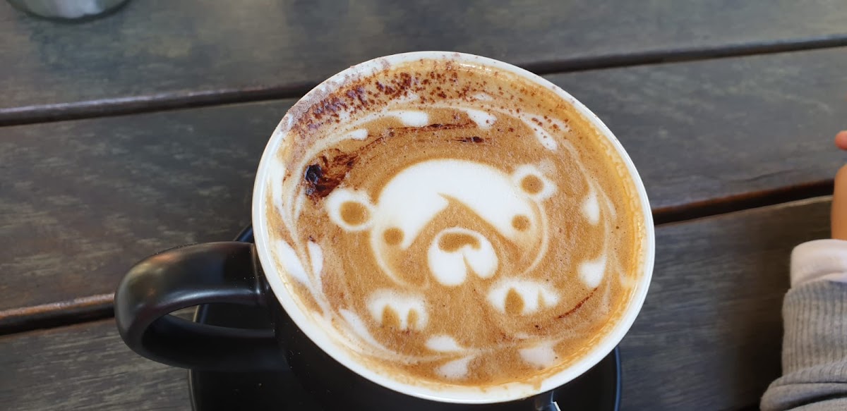 LEONA Cafe Photo 5