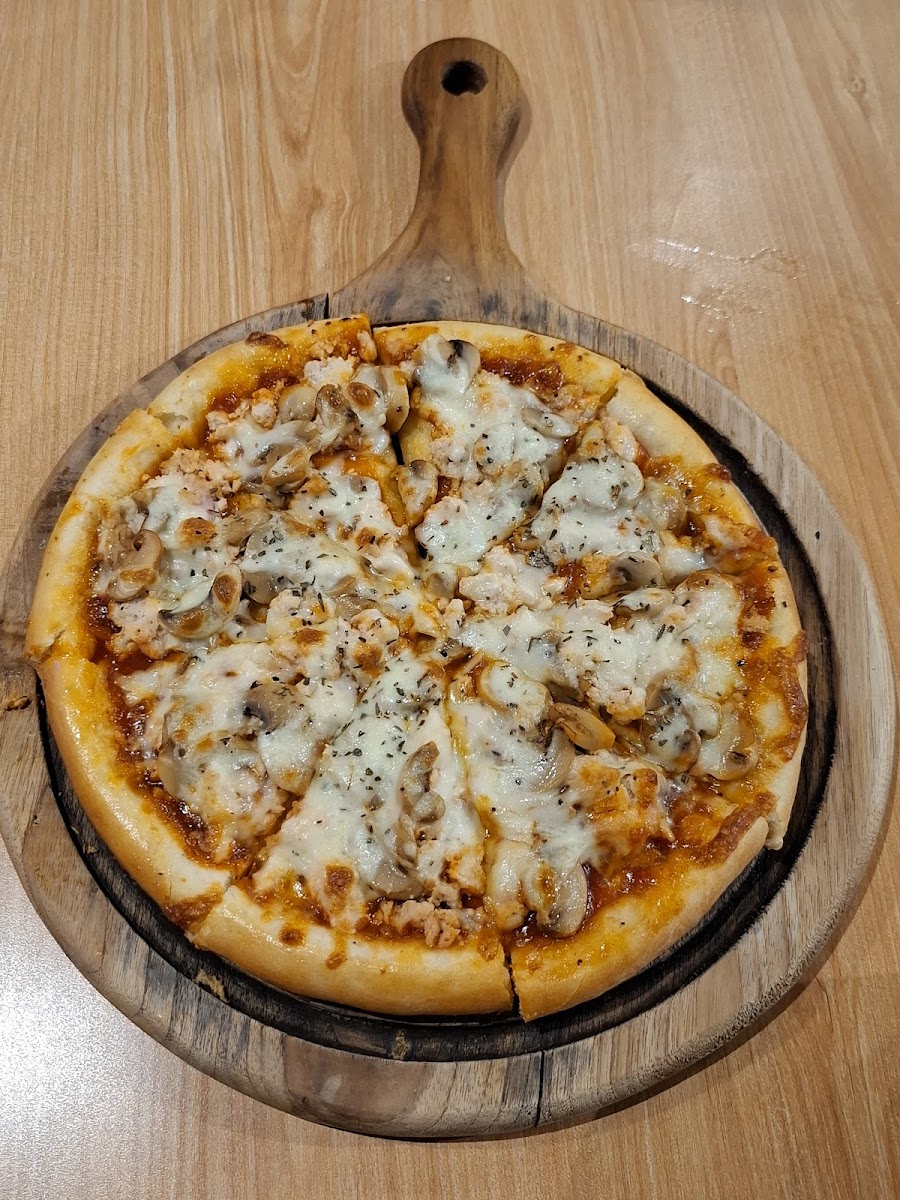 Quick Pizza Delivery Seririt Photo 5