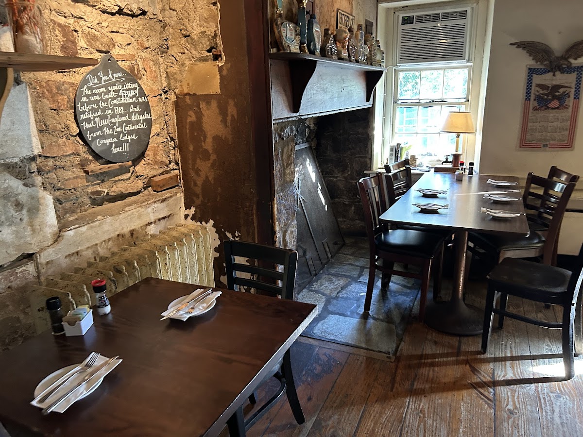 The Pineville Tavern Photo 4