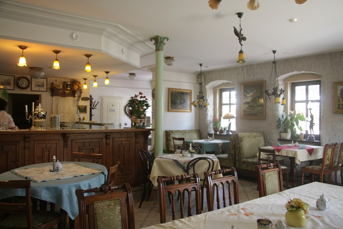 Café & Speisegaststätte Oma Plüsch