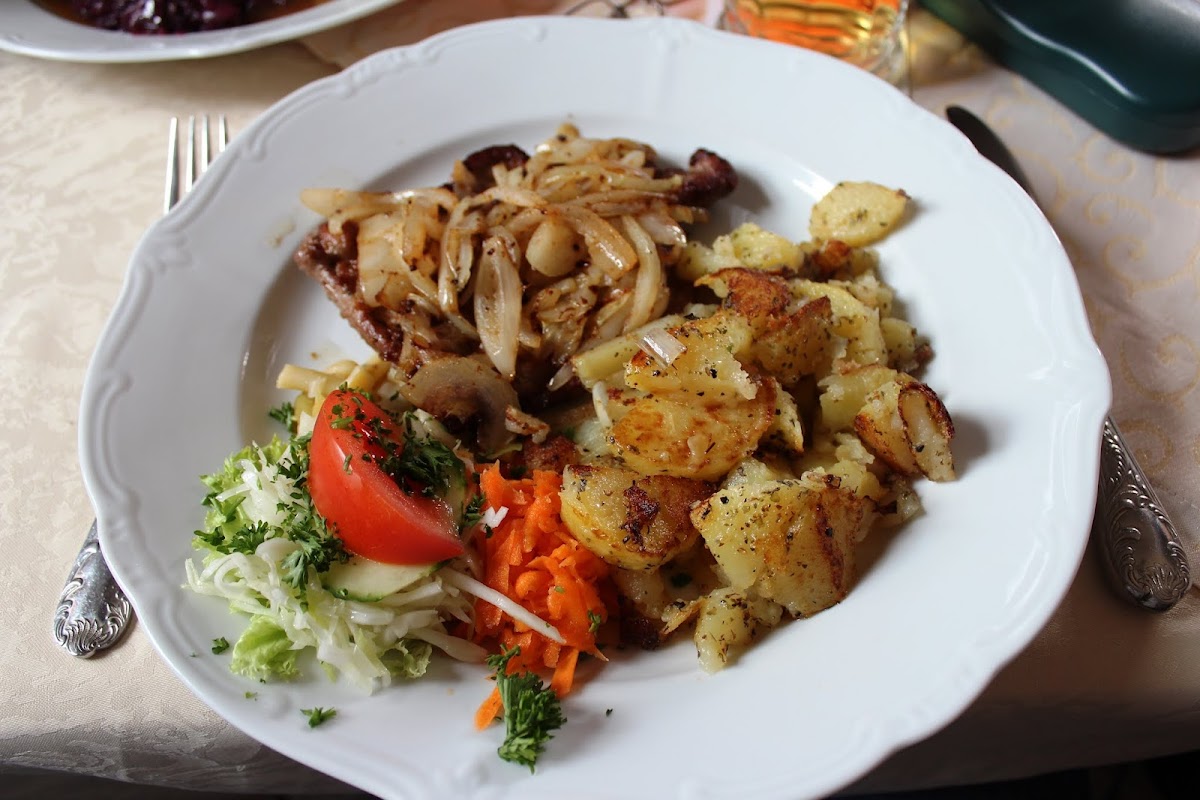 Café & Speisegaststätte Oma Plüsch Photo 10