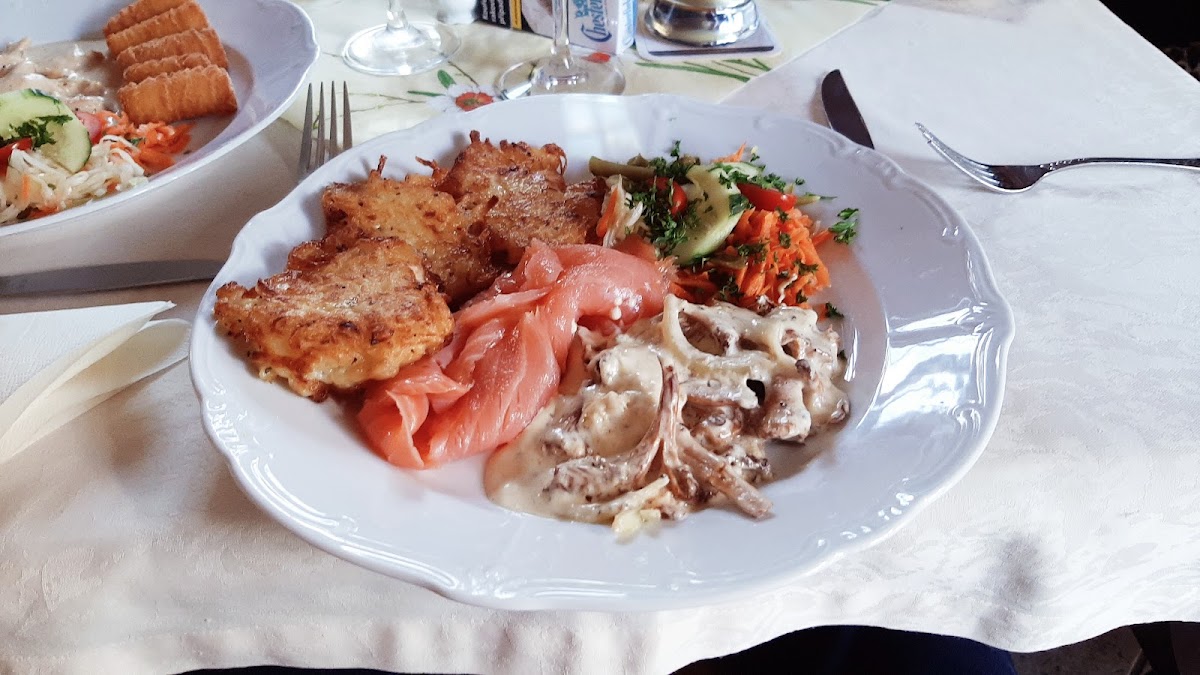 Café & Speisegaststätte Oma Plüsch Photo 8