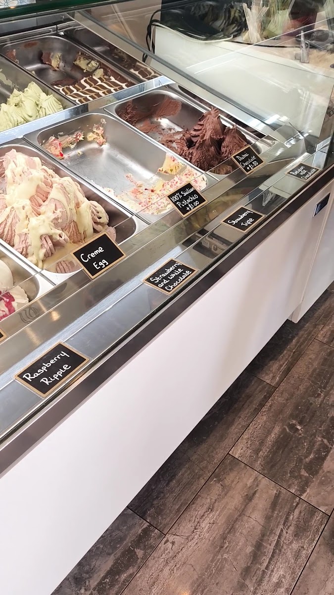 Luca's Gelato Photo 2