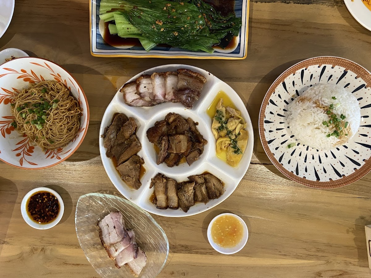Wong Fei Hung Sanur, Hong Kong Cuisine BBQ & Dim Sum 黄飞鸿（Sanur) 港式烧腊粥粉面饭店 Photo 5