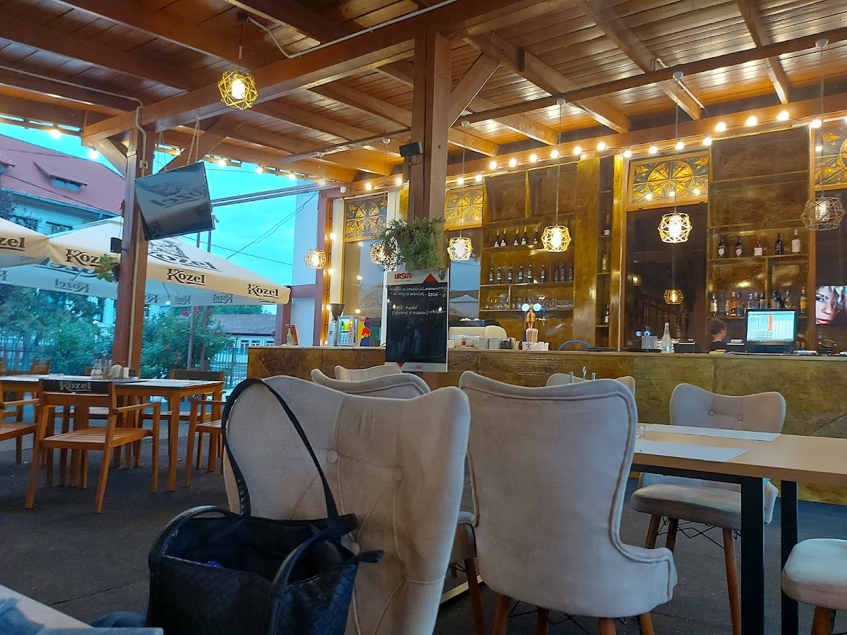Fam’s Restaurant