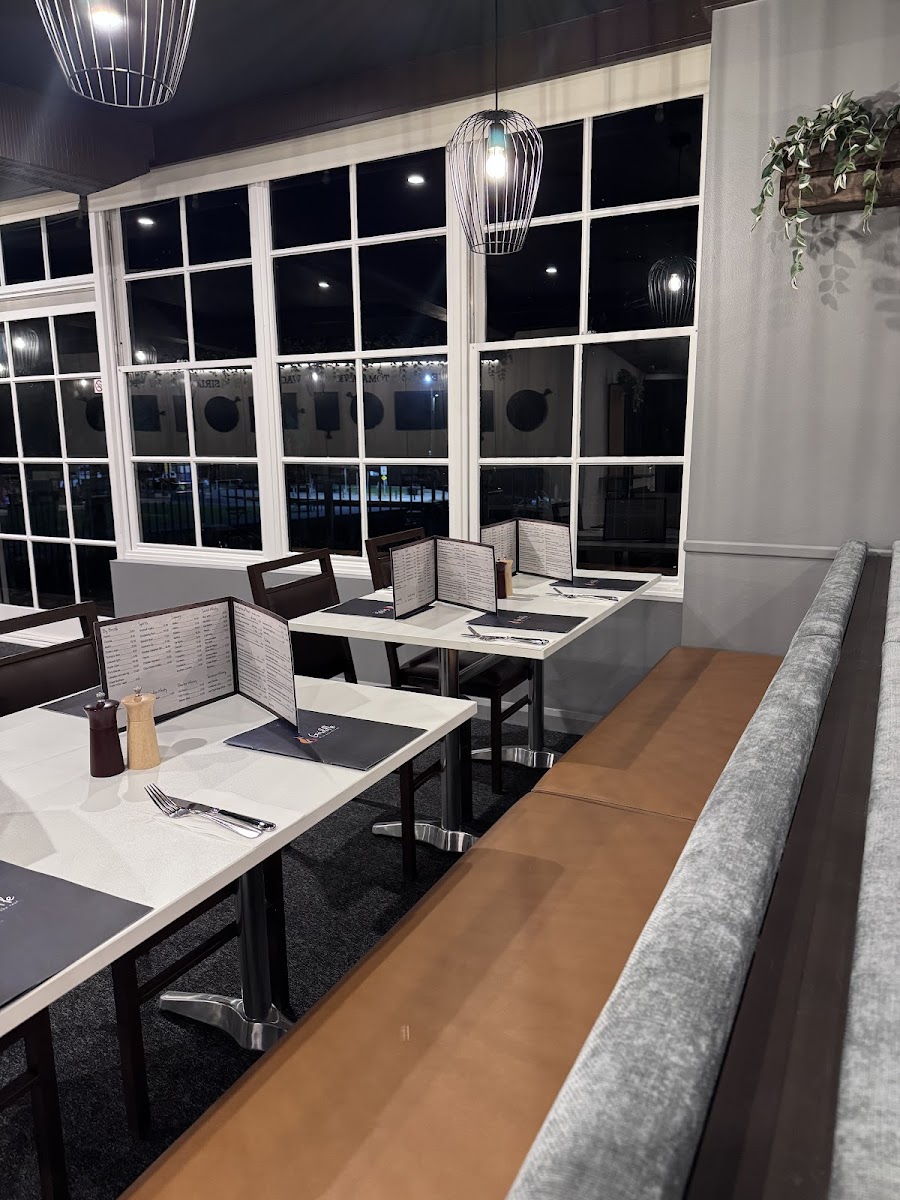 Griddle Restaurant and Function center Photo 6