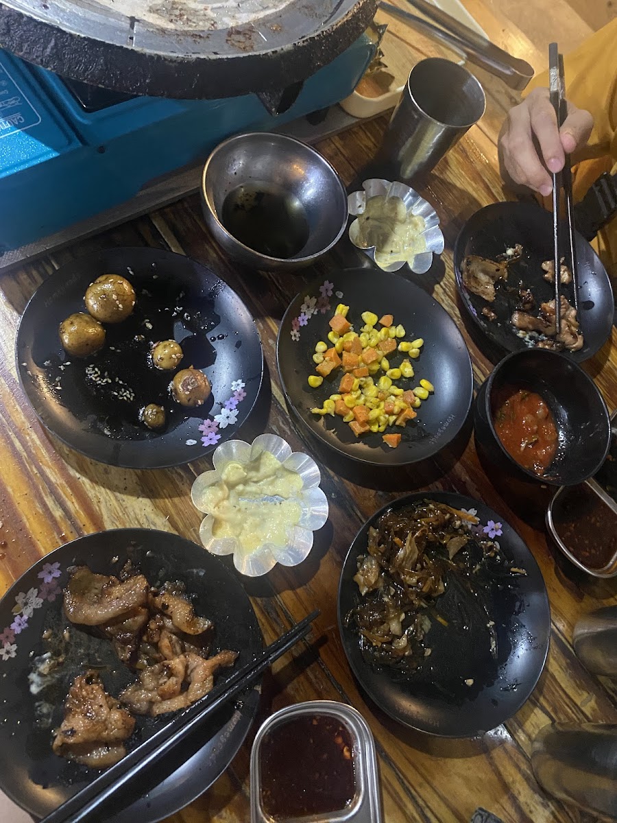 Samgyup Night - korean & seafood fusion unli grill Photo 3