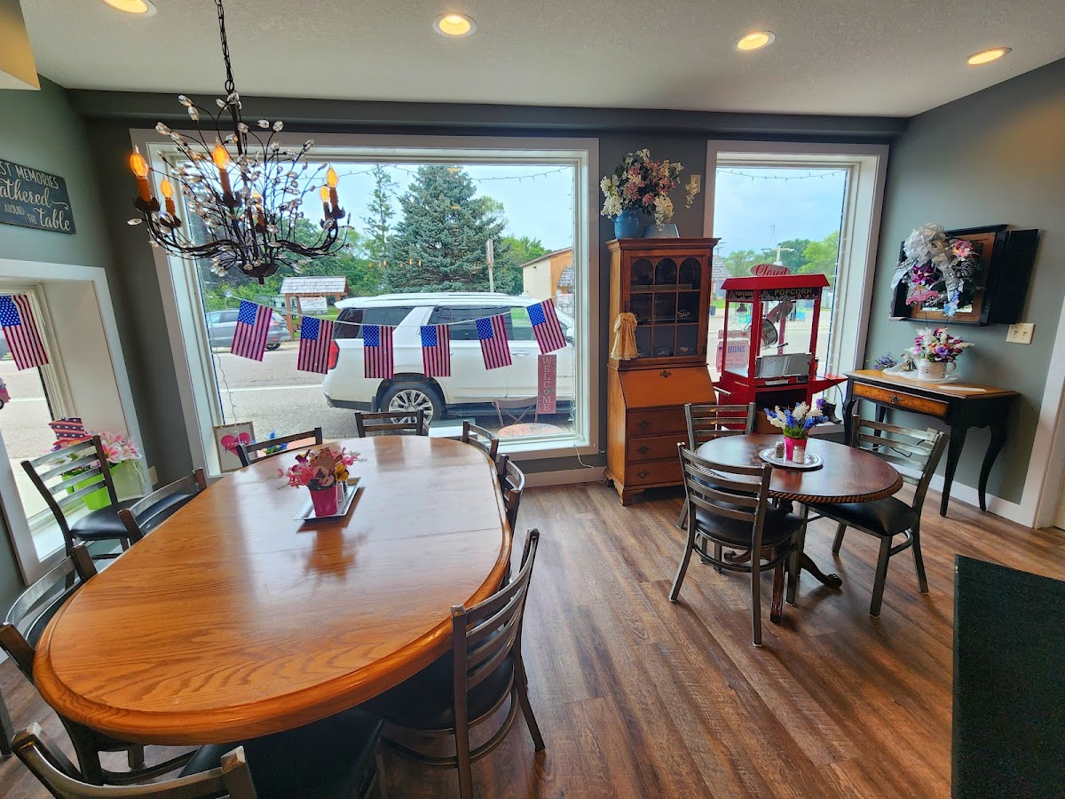 Boots and Lu's Cafe Photo 4
